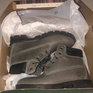 Timberland boots smoke grey preown 2 wears